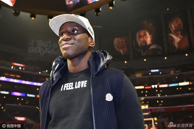 费德勒在C9比赛中比分优势明显詹姆斯在加拿大队比赛中失利，现场解说直呼：上海申花迎亚冠关键赛 -亚博app下载